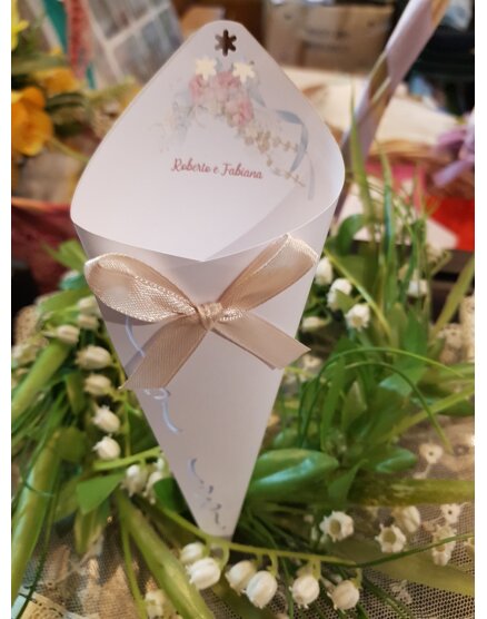 Cono Matrimonio con decoro fiori